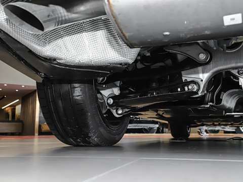 2025�� 525Li M�˶���װ