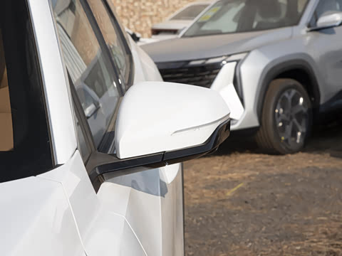 2025�� EM-i 115km ̽��+��