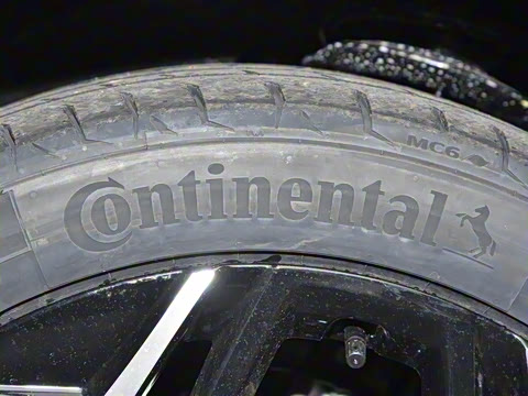 2025�� 300UltraǬ���Ǽ�ADS SE���̰�