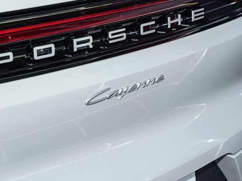 2025�� Cayenne 3.0T ���ΰ�