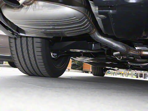 2025�� �Ŀ� E 300 �������˶���