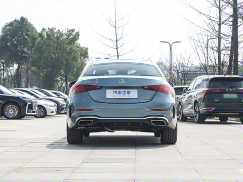 2025�� �Ŀ� C 260 L �˶���