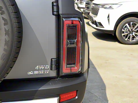 2025�� 2.0T 4WD Pro