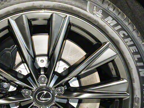 2025�� 500h ����F SPORT Performance