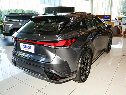 2025�� 500h ����F SPORT Performance