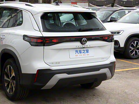 2025�� ̽��L 330TSI ������Ӣ