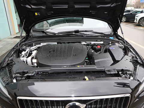 2025�� B4 ���ݺ�����