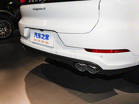 2025�� Cayenne S E-Hybrid 3.0T