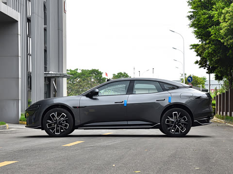 2025�� Max�����