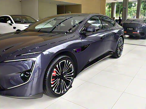 2025�� �Ŀ� Ultra���̰�