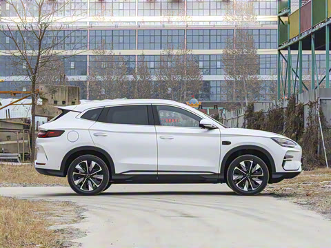 2025�� EV �Ǽݰ� 520km ������