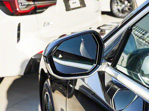 2025�� 530Li ������ M�˶���װ