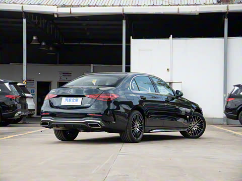 2025�� �Ŀ� C 260 L �˶���