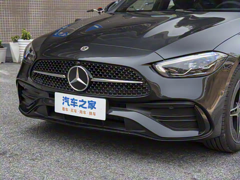 2025�� �Ŀ� C 260 L �ҹ�˶���