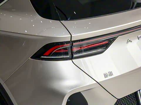 2025�� 688MAX 160kW