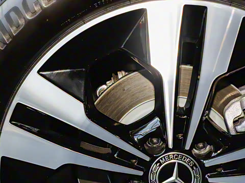 2025�� �Ŀ� GLA 200