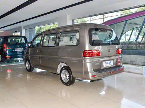 2024�� M5 1.6L ��׼��7��CNG