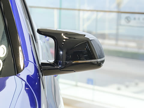 2023�� X5 M ������