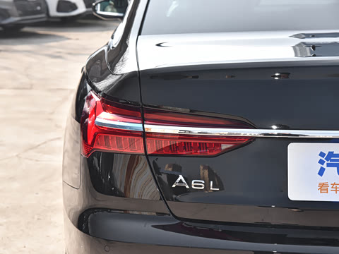 2025�� �Ŀ� 55 TFSI quattro ����������