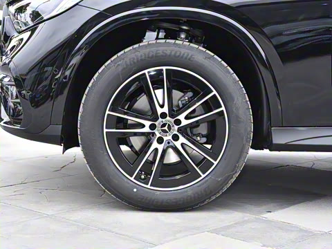 2025�� �Ŀ� GLC 260 L 4MATIC ������