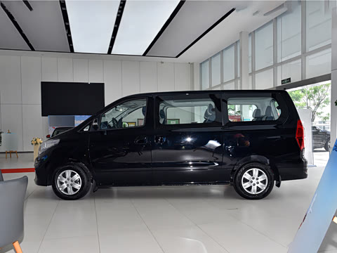 2025�� 2.0L �ֶ�������CNG 7��