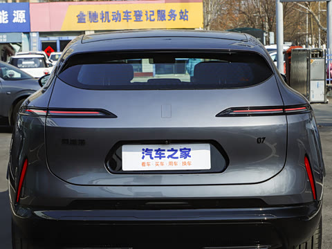 2024�� Pro+���̰�