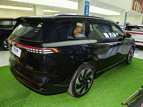 2025�� 636Ultra����� 5��