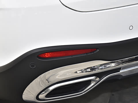 2025�� GLC 300 L 4MATIC ������ 7��