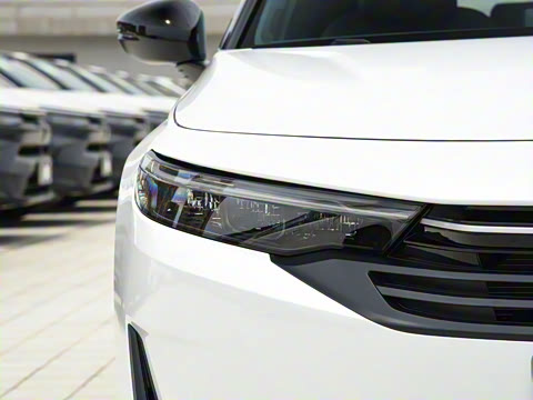 2025�� HATCHBACK 240TURBO �ֶ��ھ���