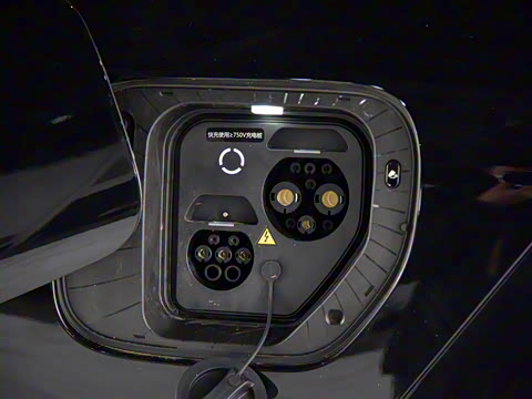 2025�� ���� 760 Max��������������ʻ