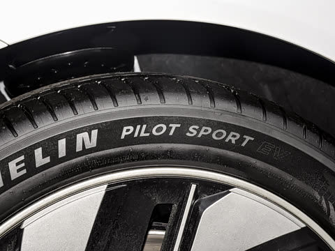 2025�� 210Max���Ȱ� 5��