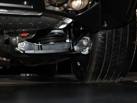 2025�� 4.4 V8 SV�й�ʮ����߶���