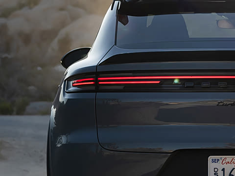 2025�� Cayenne Coup�� Turbo GT 4.0T