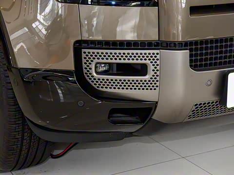 2025�� 110 3.0T P400 X-Dynamic HSE