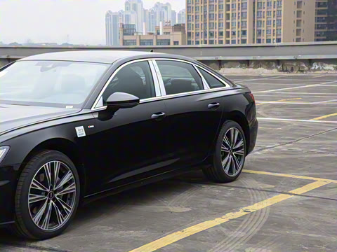 2025�� 45 TFSI quattro ��ѡ������+������