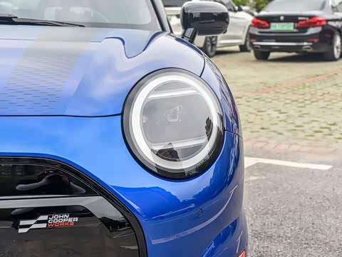 2025�� JOHN COOPER WORKS