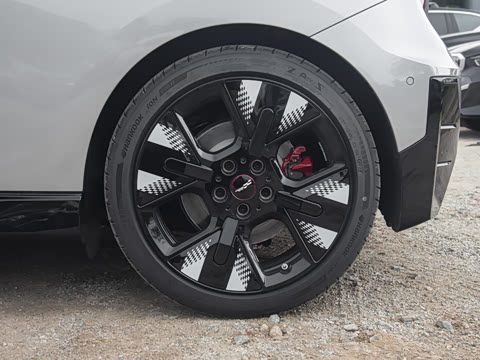 2025�� JOHN COOPER WORKS