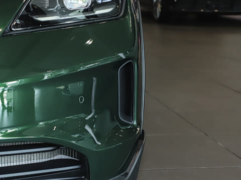 2024�� Taycan 4 Cross Turismo