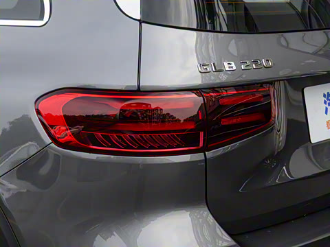 2024�� �Ŀ� GLB 220 ������