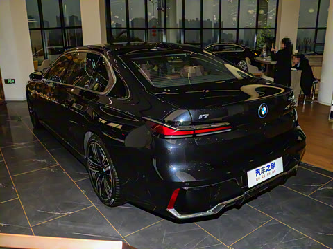 2023�� eDrive50L ����M�˶���װ