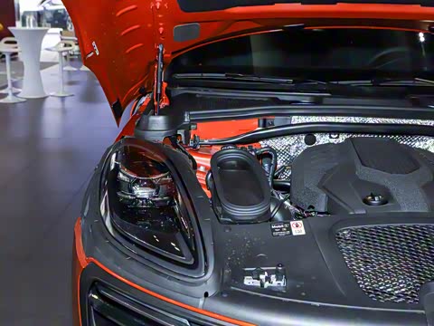 2025�� Macan 2.0T ���ΰ�