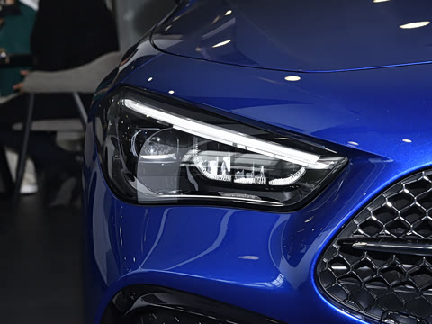 2025�� CLE 260 ������ܳ�