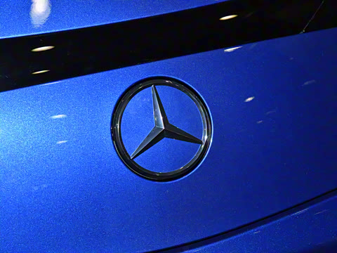 2025�� CLE 260 ������ܳ�