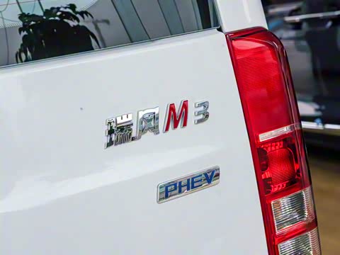 2025�� PLUS 2.0L ���ʰ�