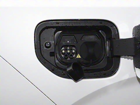 2025�� 210Ultra�Ǽݰ� 6��