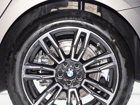 2025�� 530Li ������ M�˶���װ