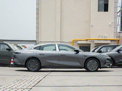 2025�� 130km EM-i ����