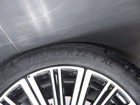 2025�� GLS 480 4MATIC