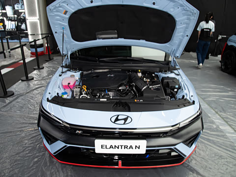 2023�� 2.0T Sport Package Edition