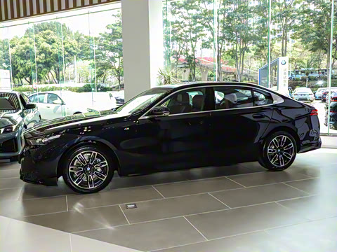 2025�� 530Li xDrive M�˶���װ